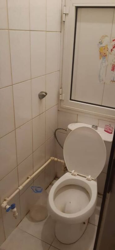 Uzunmüddətli kirayə mənzillər: Əcəmi metrosunun yanında, orta təmirli iki otaq, razdel, 5 mərtəbənin — 7