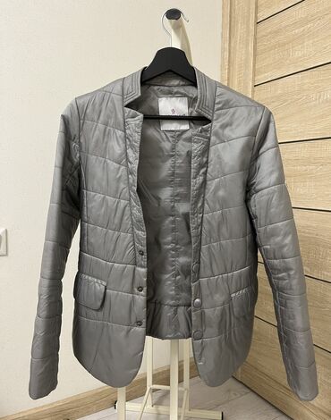 продаю зимняя куртка: Пуховик, S (EU 36), M (EU 38)