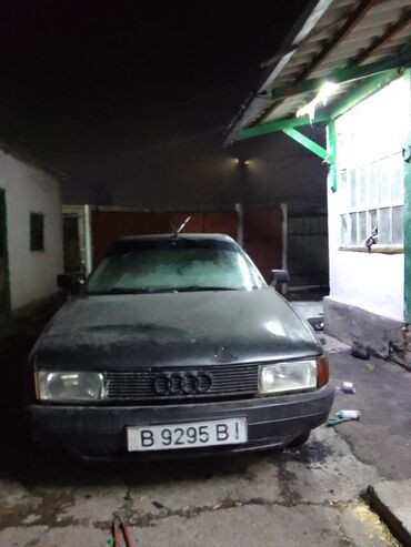 Audi: Audi 80: 1988 г., 2 л, Механика, Бензин, Седан