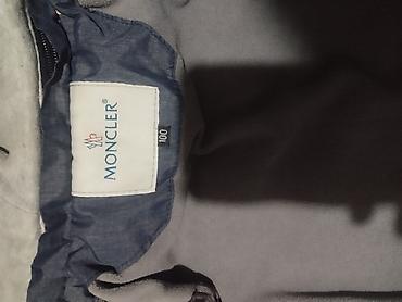 Верхняя одежда: Детская стёганая куртка с капюшоном - Бренд: Moncler (ярлык внутри — 3