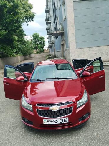 Chevrolet: Chevrolet Cruze: 1.4 l | 2012 il 180 km Sedan — 2