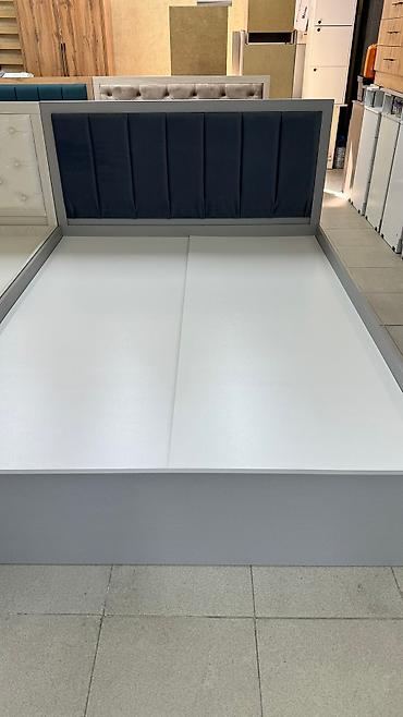 Двуспальные кровати: Двухспальная кровать размер 200×160см. Основание металлический каркас — 11