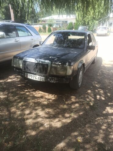 двухсотка машина: Mercedes-Benz E-Class: 1990 г., 2 л, Механика, Бензин, Седан