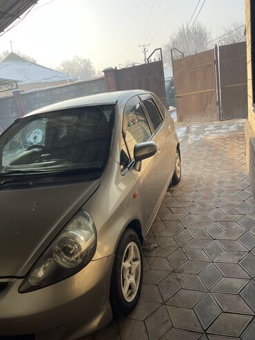 Honda Fit: 2005 г., 1.3 л, Вариатор, Бензин, Хэтчбэк