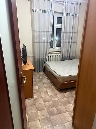 боконбаево: Сдается комната. Адрес: Боконбаева/ шопокова Семейным и парням не — 1