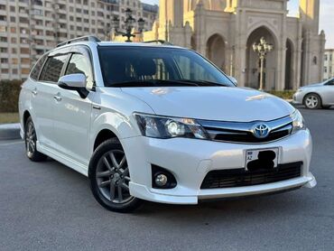 maşın niva: Toyota Corolla: 1.5 l | 2015 il Universal