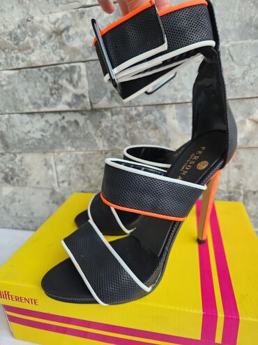 Sandale: Sandale, 40 na lalafo.rs — 2 Sandale: Sandale, 40 — 2