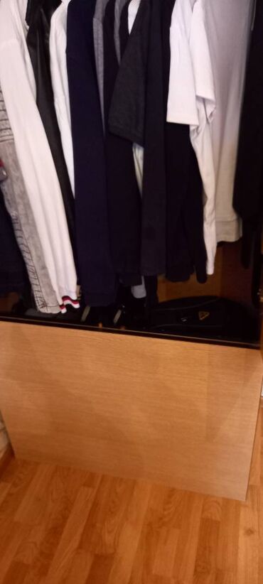 Dolablar: Qarderob, paltar dolabı — 12