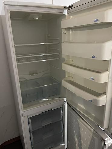 Холодильник BEKO, двухкамерный, с нижней морозильной камерой