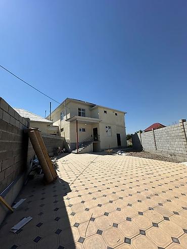 Долгосрочная аренда домов: 330 м², 8 комнат — 1