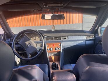 мерседес w124 e500 волчок купить в японии: Mercedes-Benz E-Класс (W124) седан, темно-синий цвет. Основные