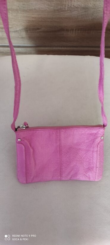 dvodelni kostim obaby roze boje nproizvodec afrodi: PIECES nova torbica od prirodne kože sa etiketom. Lepa mekana koža