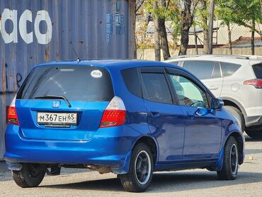 аренда honda fit: Honda Fit: 2004 г., 1.3 л, Вариатор, Бензин