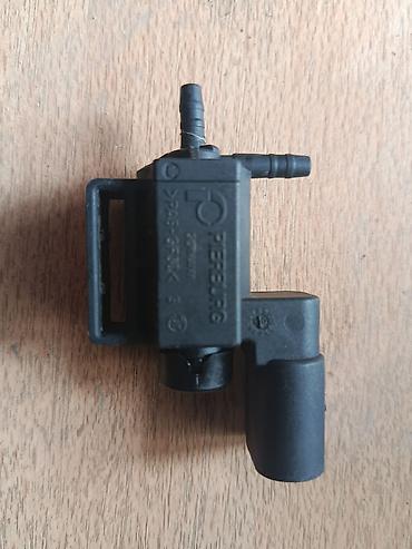 Коллекторы: Коллектор Audi Б/у, Оригинал — 16