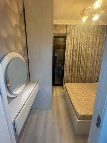 Uzunmüddətli kirayə mənzillər: 28 may metrosunun çıxışında,18 mərtəbənin,16-ci mərtəbəsində,1 — 14