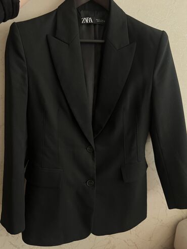 Zara uste yapishan model pencek, razmer L