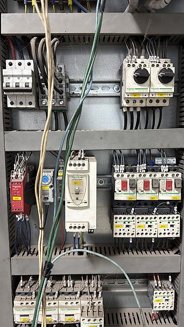 щиток: Электрический щит, Металлические, Schneider Electric, Трехфазные — 5