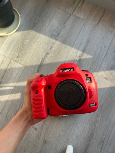 canon 650d цена бишкек: Canon 5D Mark III. Tamamilə işlək vəziyyətdədir. Özüm işlətmişəm