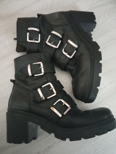 jordan 1 crne: Ankle boots, 40