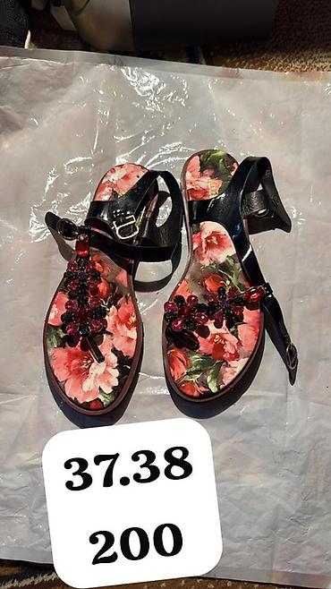 Босоножки, сандалии, шлепанцы: Женская обувь — два варианта. 1) Сандалии с декором - Размеры: 37 и — 1