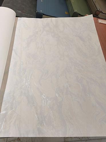 Mərmər effektli PVC panellər: Dekorativ divar kağızı – açıq krem rəngdə, mərmərə bənzər abstrakt — 1