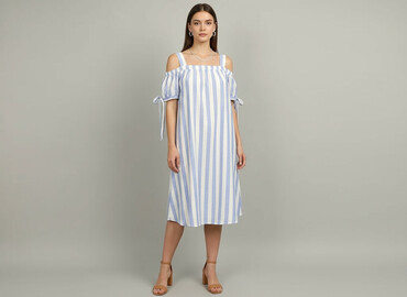 Dresses: Women`s dress, size S