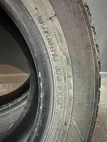 Шины: Пара зимних шин Yokohama iceGUARD IG60 XL. - Размер: 205/60 R16 - — 3