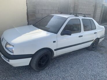 термобудка купить бу: Volkswagen Vento: 1994 г., 2 л, Механика, Бензин, Седан