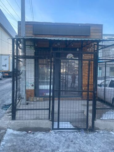 продаю дом под швейный цех: Сдаю Магазин, Отдельностоящий магазин, 20 м² С оборудованием, Без ремонта, Вода, Электричество, Отдельный вход