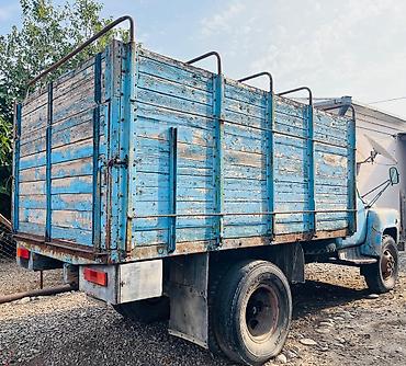 bu avtomobil traktor varianti: QAZ-53 İşlək Mühərrik Satılır QAZ-53 mühərriki satılır. Mühərrik işlək — 6