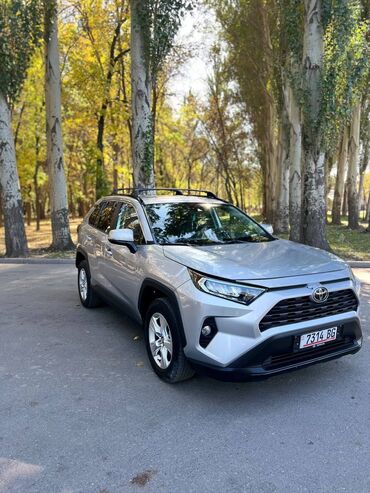 Toyota: Toyota RAV4: 2020 г., 2.5 л, Автомат, Бензин, Внедорожник