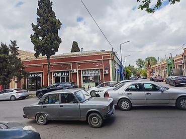 sumqayitda satilan obyektler: Magazinin yerleştiyi yer Gence şeherin ikinci hissesi (vtaroy çast) — 2