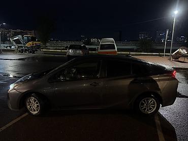 Транспорт: Toyota Prius: 2018 г., Вариатор, Гибрид, Хэтчбэк — 10