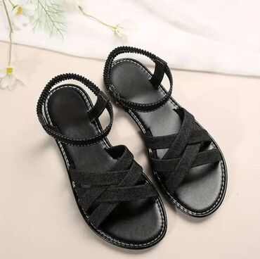 ravne sandale sa kaisicima: Sandals, 39