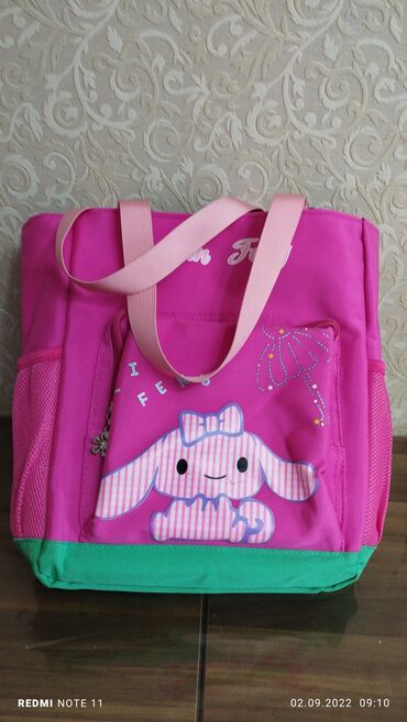 Сумки и чехлы: Продаю сумку для девочек Б/у, в отличном состоянии ( как на фото)