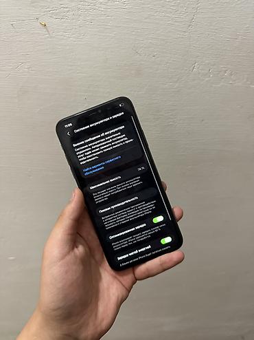 11 про 128: IPhone 11 Pro Max, 256 ГБ. Смартфон в темно-зелёном цвете. По — 5