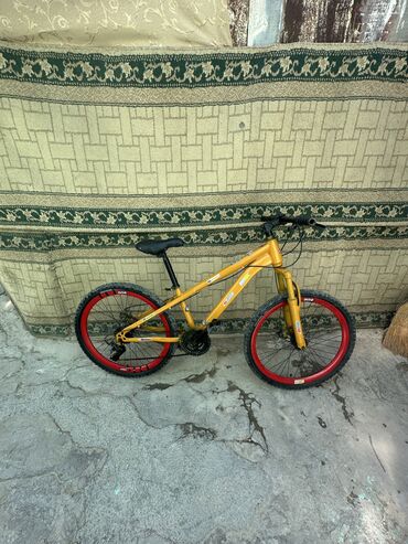 İşlənmiş Şəhər velosipedi Trek, 24", Ünvandan götürmə