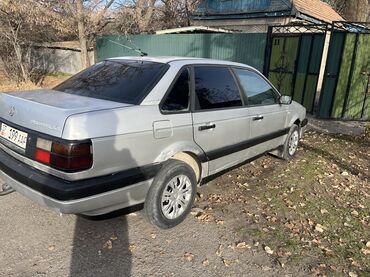 Volkswagen: Volkswagen Passat: 1988 г., 1.8 л, Механика, Бензин, Седан at lalafo.kg — 10 Volkswagen: Volkswagen Passat: 1988 г., 1.8 л, Механика, Бензин, Седан — 10