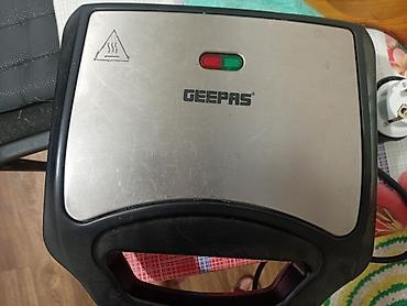 Сэндвичница/контактный гриль Geepas - Компактный электрический прибор