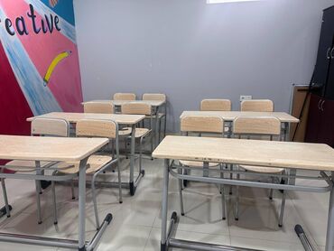 книжные полки баку: Məktəbli partası satılır. Dəst halında -2 oturacaq, 1 masa. Qiymət 60