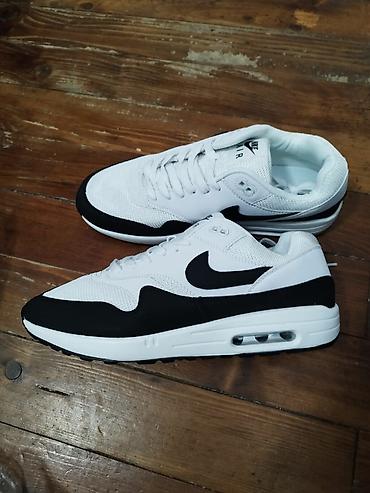 Patike: Nike air
41-46
3.300 na lalafo.rs — 4 Patike: Nike air
41-46
3.300 — 4