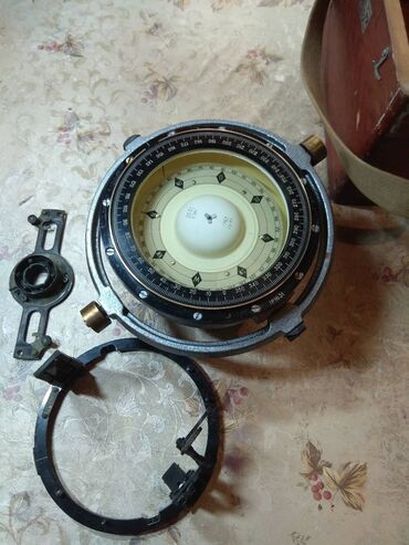 Digər kolleksiyalar: Компас морской корабельный КМ-127 производства СССР, БРОНЗА, вес 12 — 11