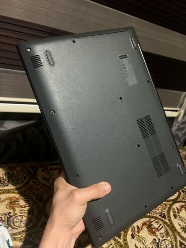 netbuklar: Lenovo 12 ", AMD A3, 1 TB