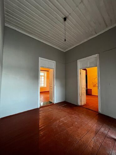 Həyət evləri və villaların satışı: 2 otaqlı, 80 kv. m, Kredit yoxdur, Təmirsiz — 11