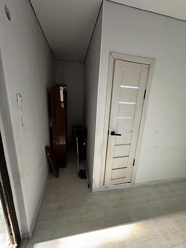 Комнаты: 36 м², Без мебели — 7