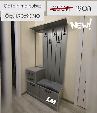 güzgülü skaf: Dəhliz üçün çoxfunksiyalı asılqanlı giriş mebeli. Ölçü: 1.90 x 90 x — 1