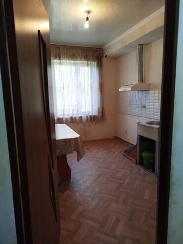 квартиры в городе кара балта: 3 бөлмө, 62 кв. м, 105-серия, 1 кабат, Евроремонт