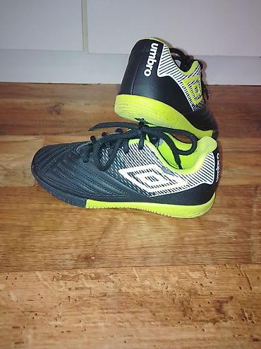 Patike: Umbro dečije patike za fudbal u sali (futsal) - Model: Umbro indoor - — 2