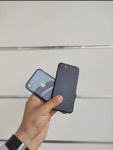j 7: IPhone 7, 256 GB, Blue Titanium, Barmaq izi