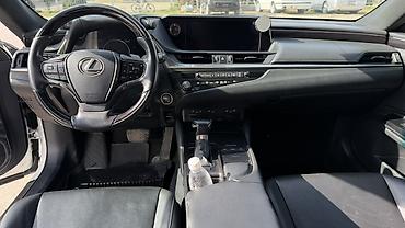 Lexus: Lexus ES: 2021 г., Бензин, Седан — 7